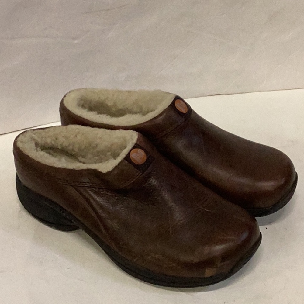 Merrell Slip On Fluffy Insole shoes. - Picture 2 of 7